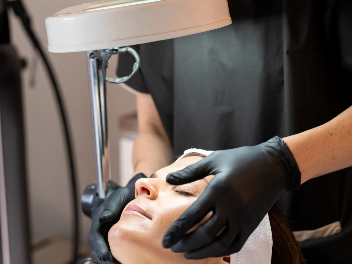 Plasma skin resurfacing treatment at Clinique en Beauté